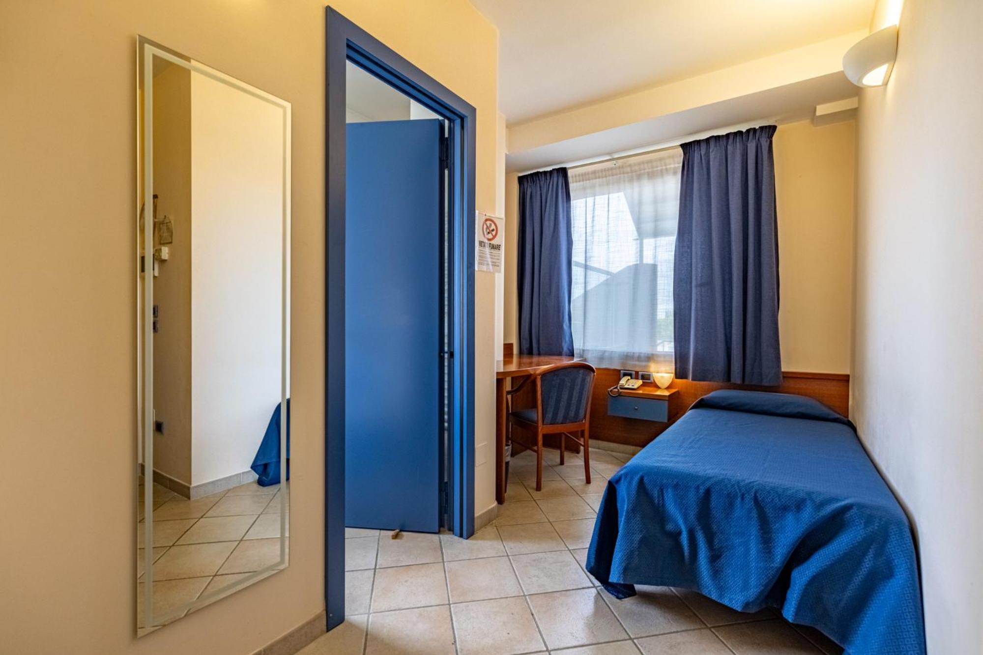 1000 Miglia Hotell Monteroni dʼArbia Eksteriør bilde