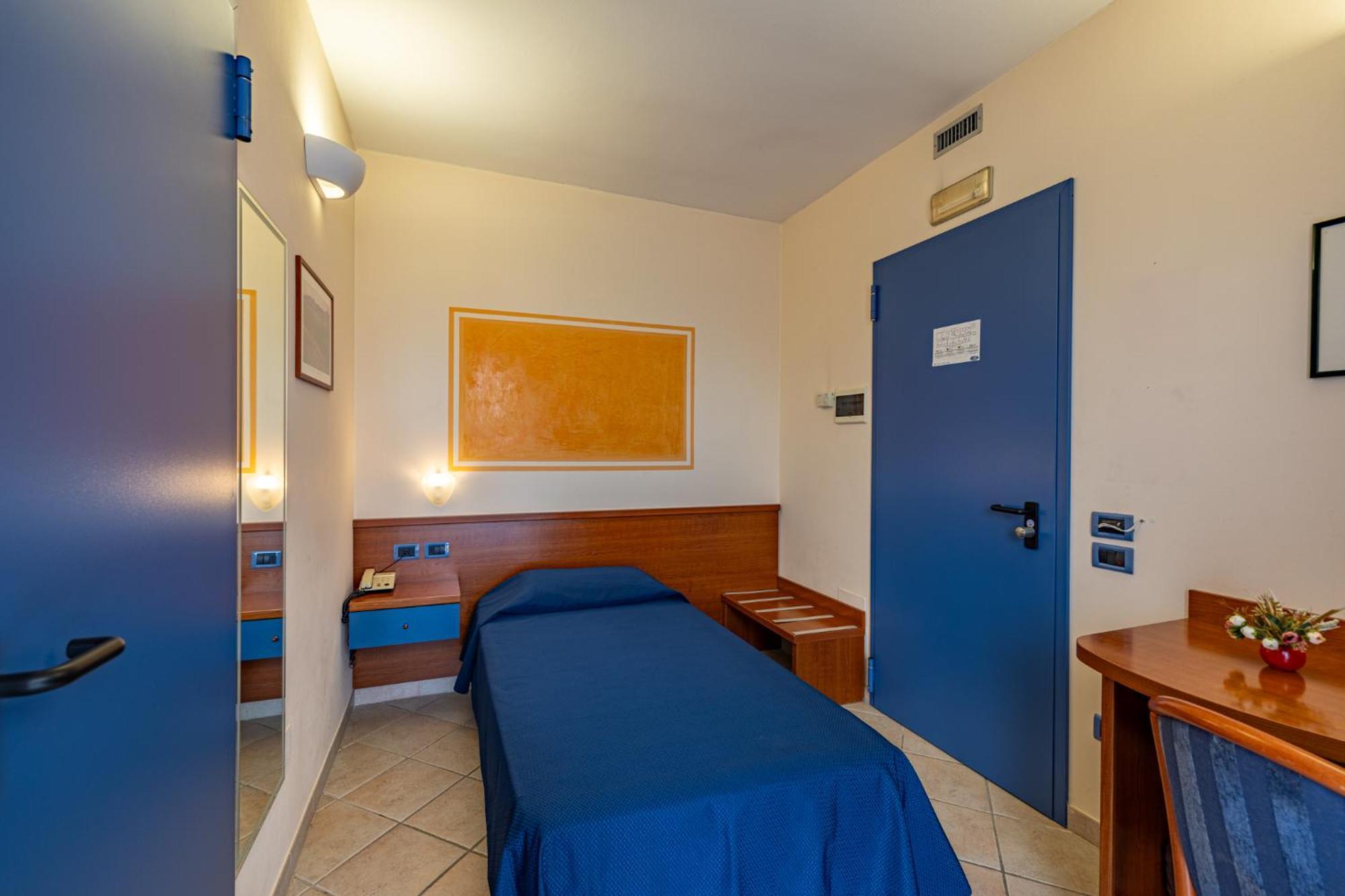1000 Miglia Hotell Monteroni dʼArbia Eksteriør bilde