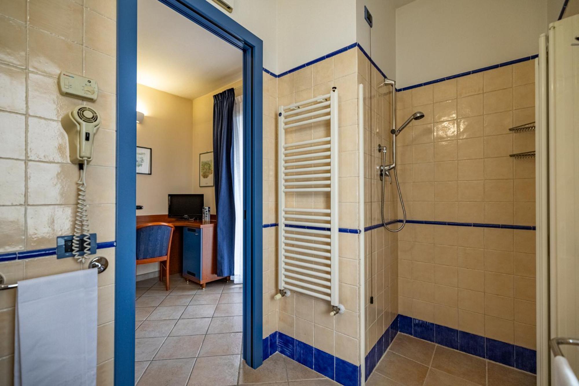 1000 Miglia Hotell Monteroni dʼArbia Eksteriør bilde