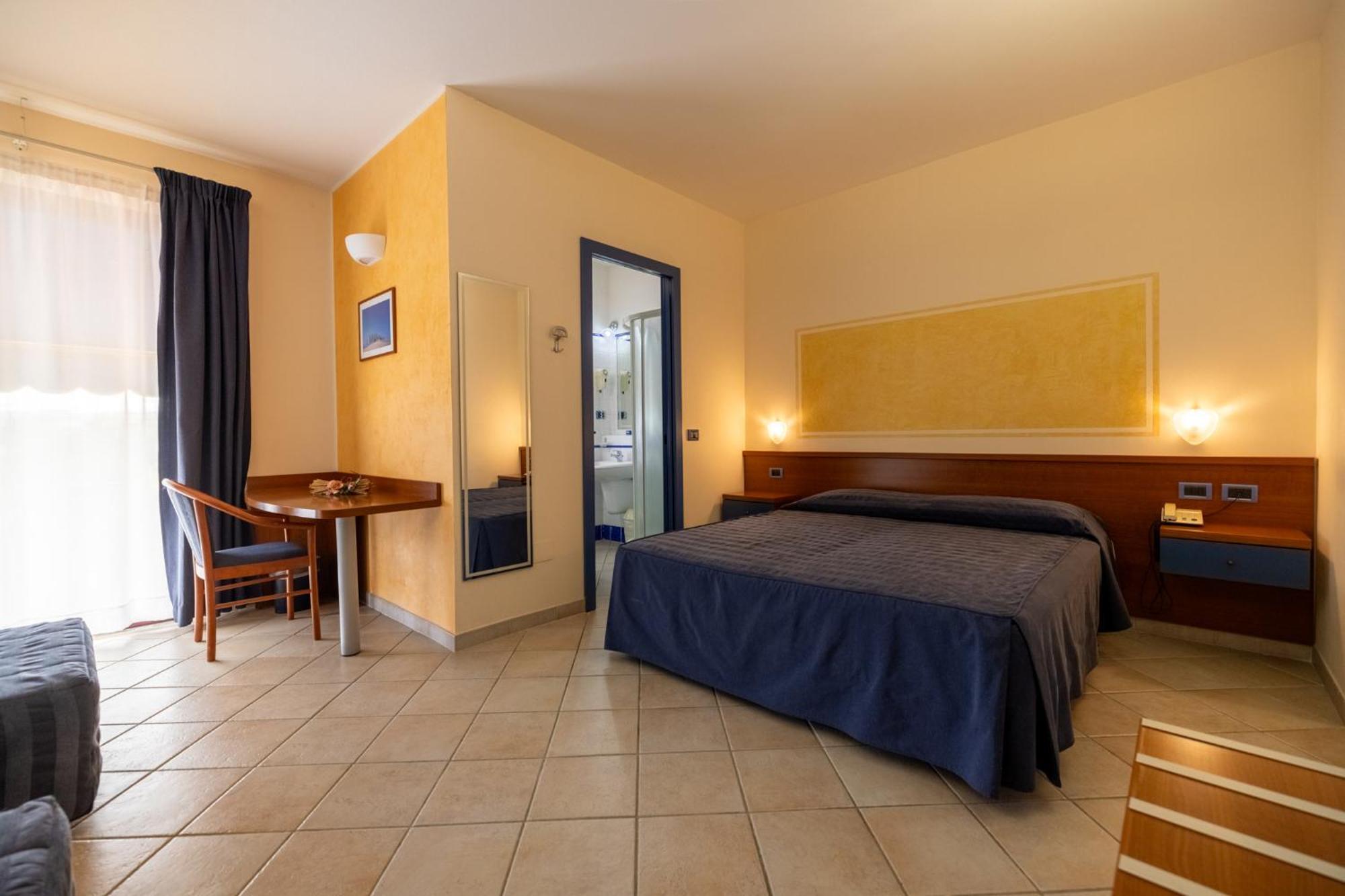 1000 Miglia Hotell Monteroni dʼArbia Eksteriør bilde