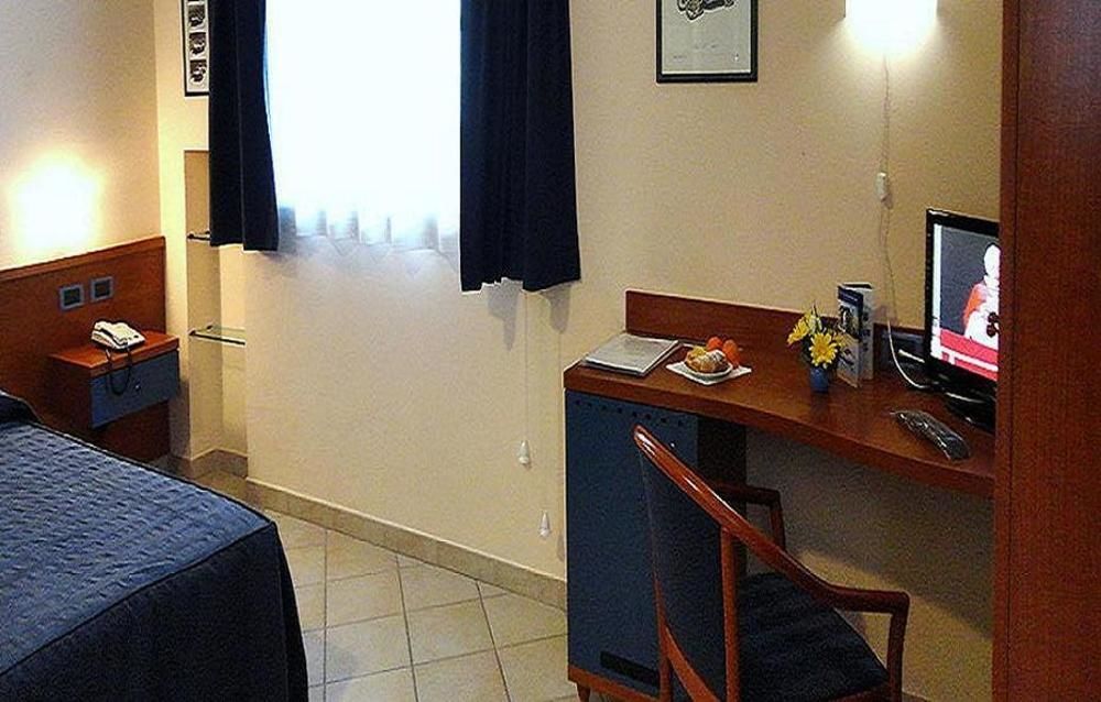 1000 Miglia Hotell Monteroni dʼArbia Eksteriør bilde